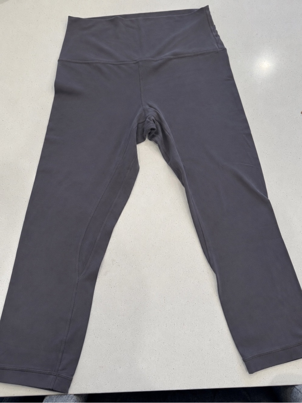 Lululemon Align 21” Crop Leggings in Graphite Gray Size 8
